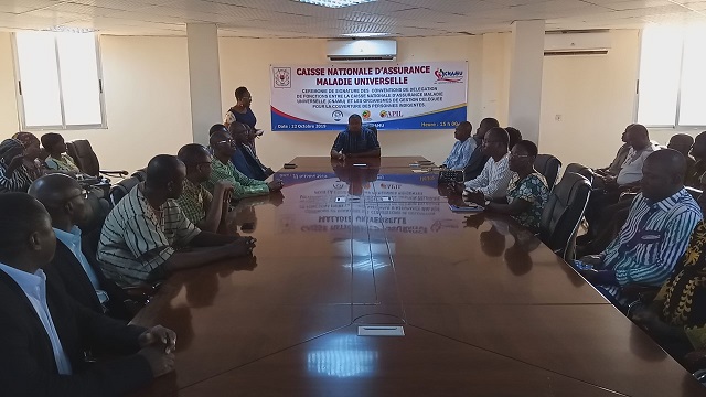 La Caisse nationale d'assurance maladie universelle burkinabé signe une convention avec ses partenaires pour la prise en charge des indigents - 22 octobre 2019 à Ouagadougou (Burkina Faso)