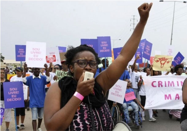 IVG : EN AFRIQUE, LES MILITANTS D'UNE AUTORISATION DE L'AVORTEMENT CRAIGNENT UN RECUL